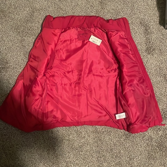 Weatherproof Vest - Picture 2 of 5